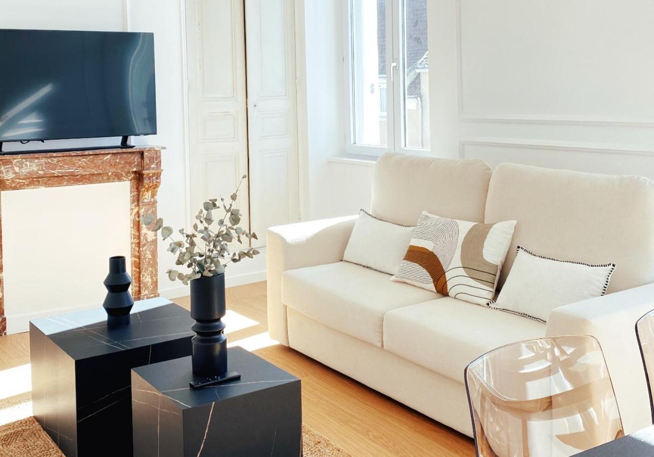 Le Haussmann ⸱ Stationnement Gratuit ⸱ Fibre Apartment Deols Ngoại thất bức ảnh