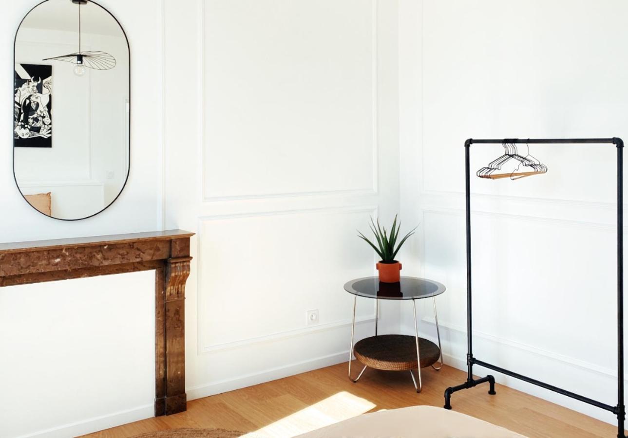 Le Haussmann ⸱ Stationnement Gratuit ⸱ Fibre Apartment Deols Ngoại thất bức ảnh