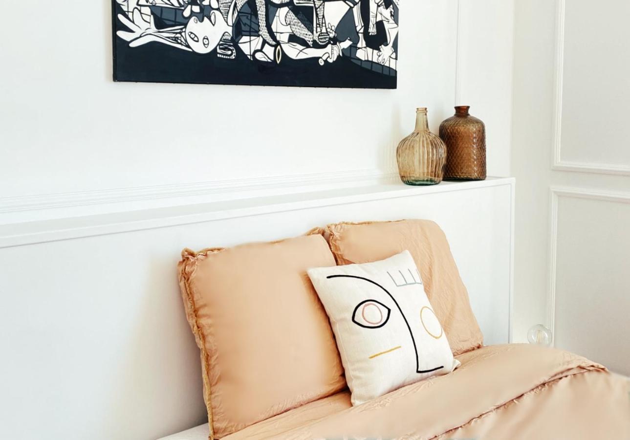 Le Haussmann ⸱ Stationnement Gratuit ⸱ Fibre Apartment Deols Ngoại thất bức ảnh